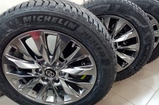 Бронированное колесо зима Toyota Land Cruiser 300 R20
